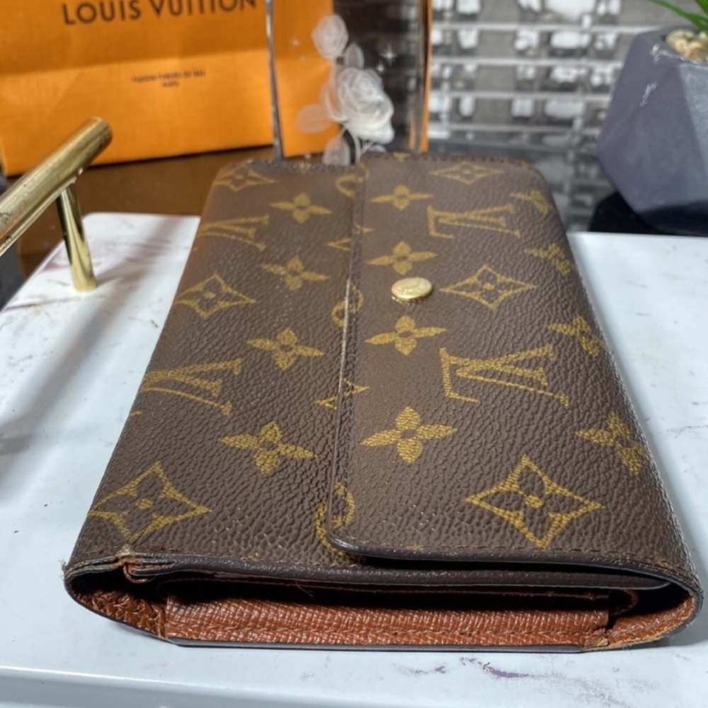 Louis Vuitton Monogram Porte-Tresor Wallet on Chain Pre-Owned 100% Authentic - Picture 13 of 15